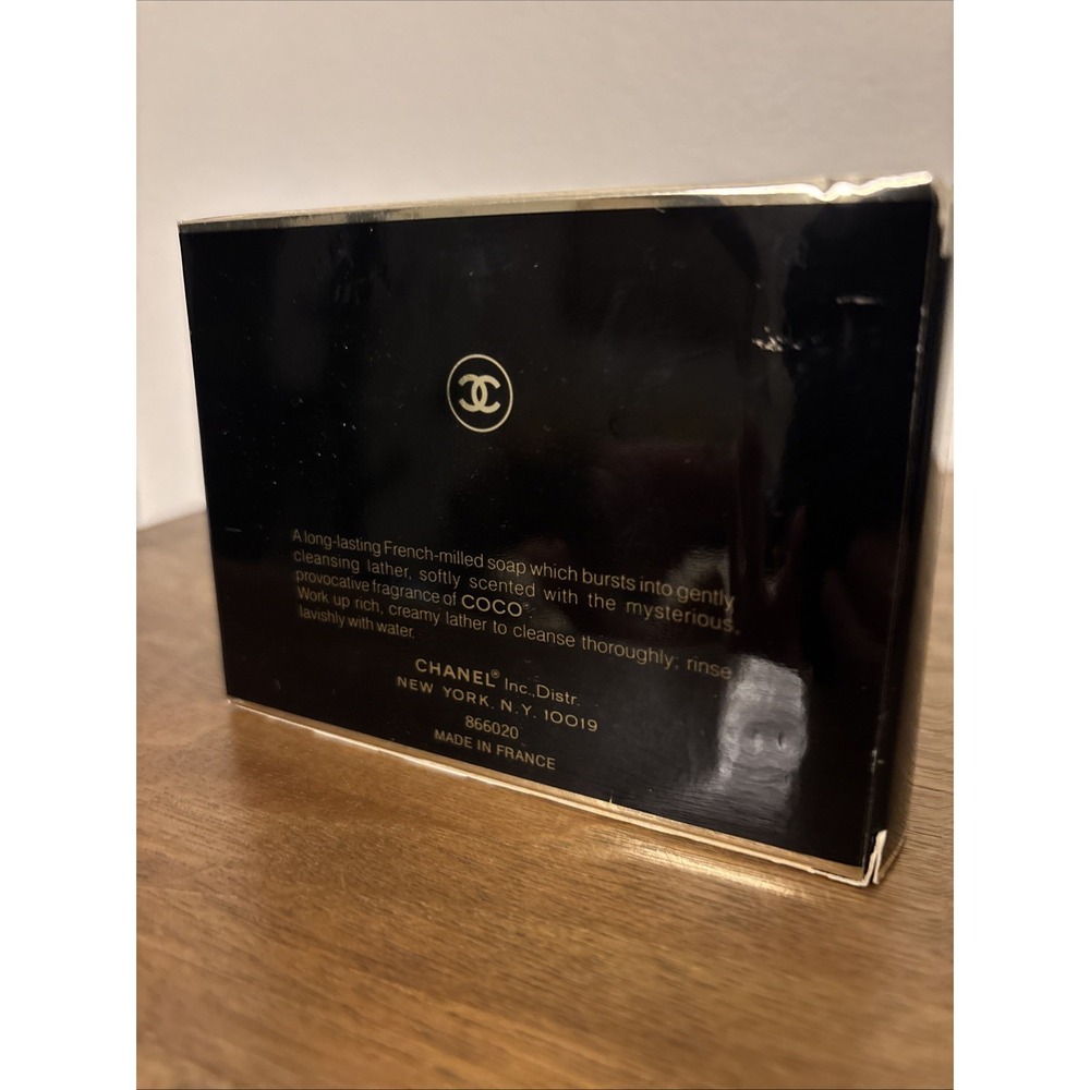 Vintage Chanel COCO Luxury Bath Body Soap With Travel Case Savon 150g NIB